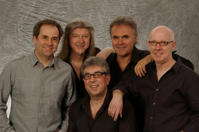 10cc ANNO 2010: Ser streit ut? De spiller fantastisk!
